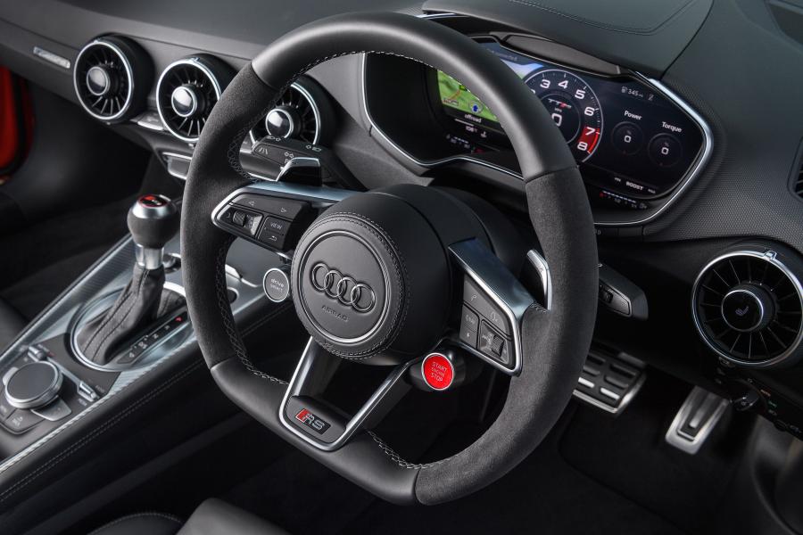 Панель приборов Audi TT RS Coupe (8S) 2016 года  (UK) (фото 22 из 40)